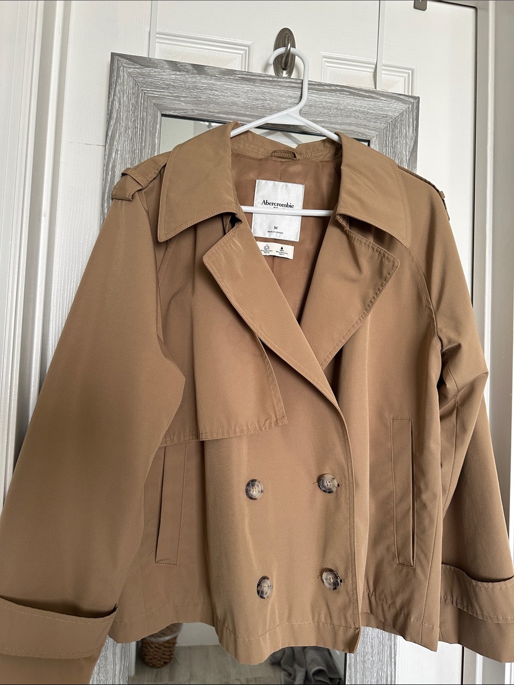 Abercrombie & Fitch Women's cropped Camel Trench Coat Jacket
